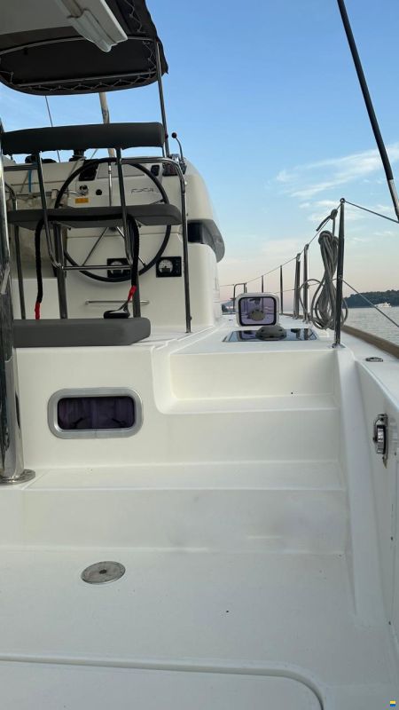 Lagoon 39