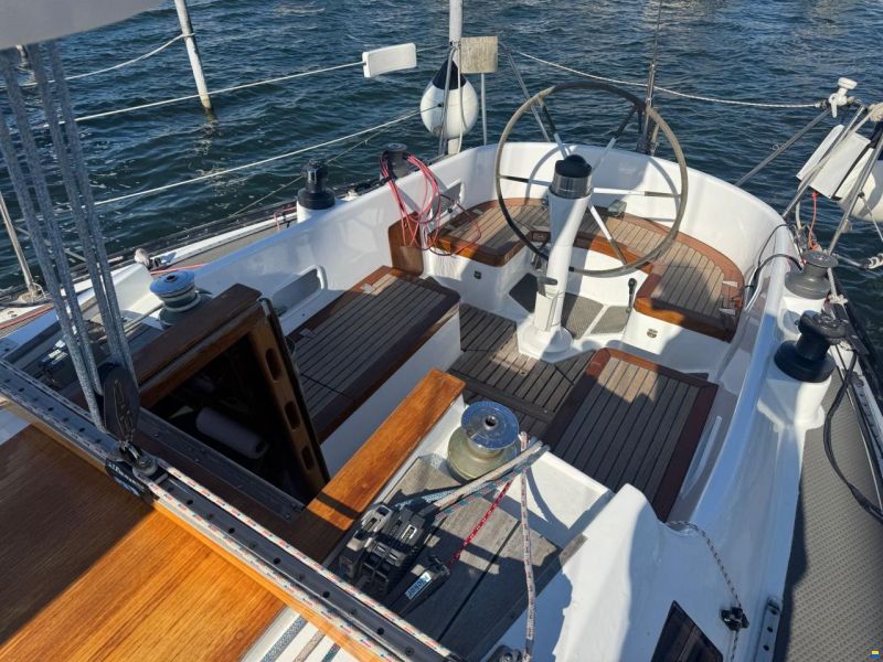 Helmsmann 35