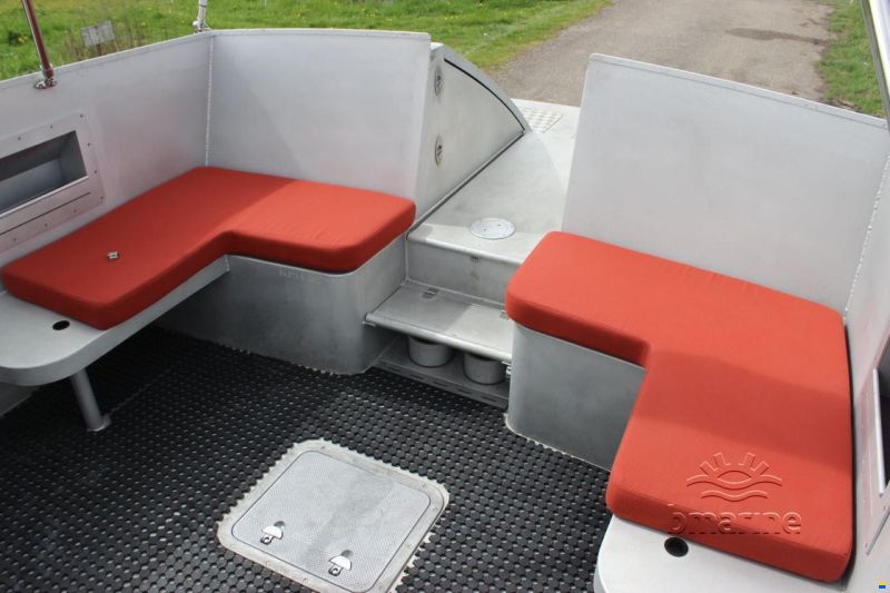 Isabella Yachts ST850