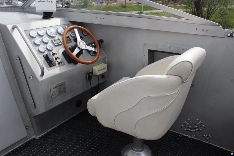 Isabella Yachts ST850