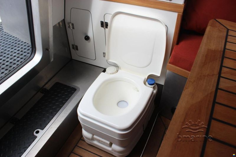 Isabella Yachts ST850