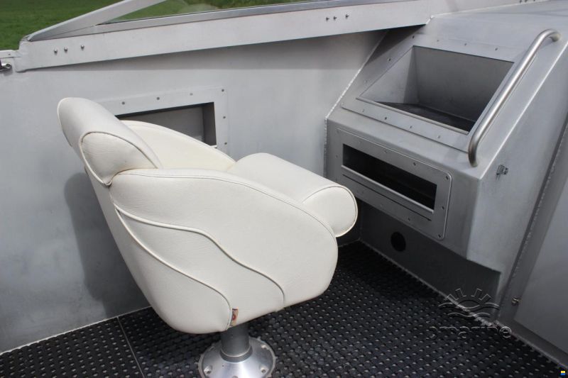 Isabella Yachts ST850