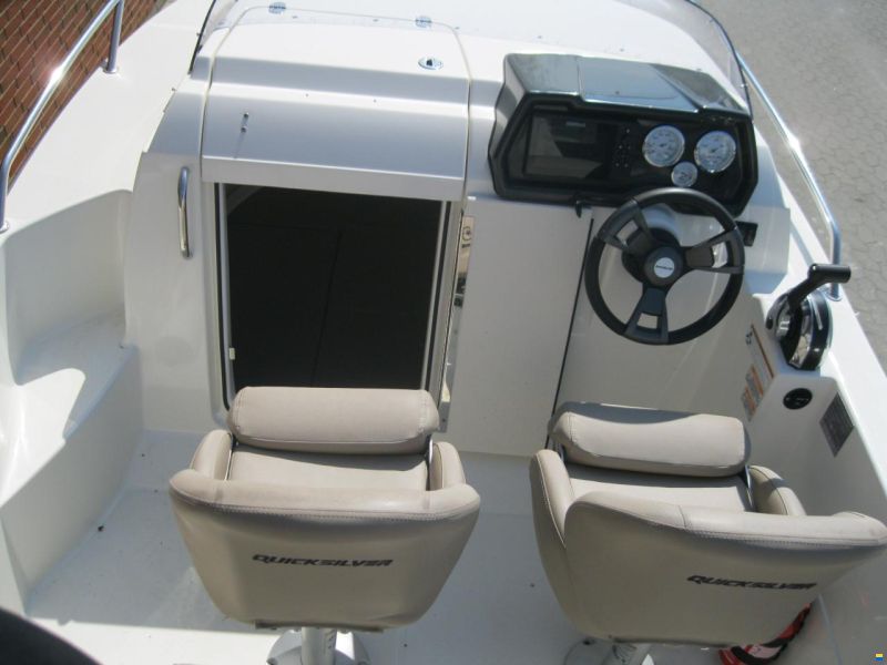 Quicksilver Activ 455 Cabin m/Mercury F50 hk EFI 4-t