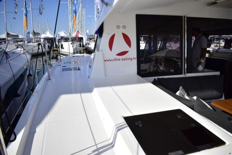 Fountaine Pajot Lucia 40