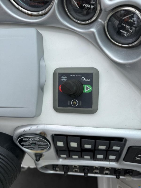 Crownline 275 CCR