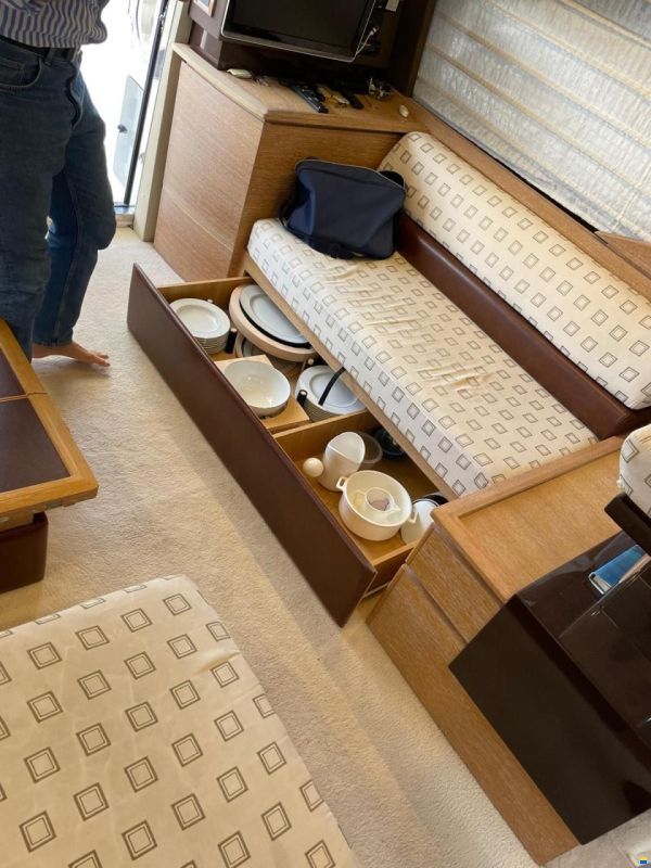 Azimut 47