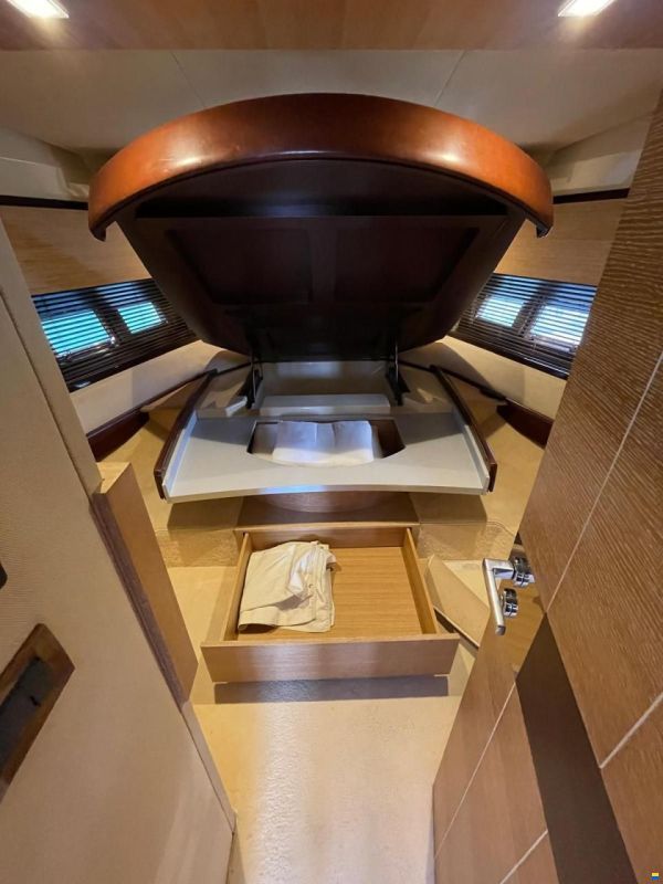 Azimut 47