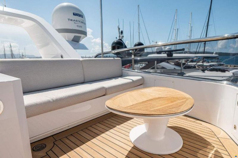 Benetti DELFINO 95