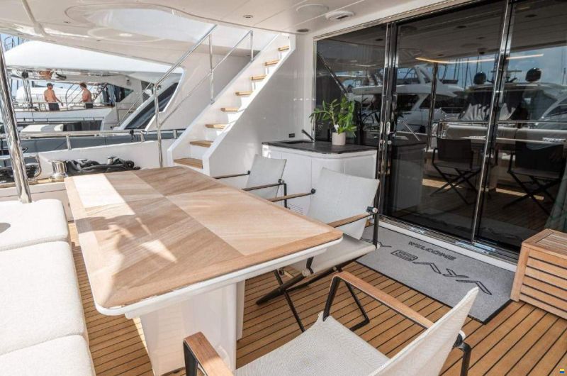 Benetti DELFINO 95