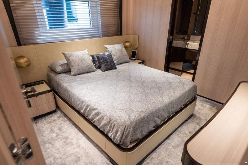 Benetti DELFINO 95