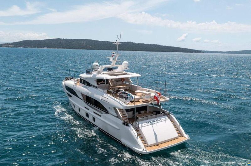 Benetti DELFINO 95