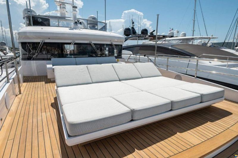 Benetti DELFINO 95