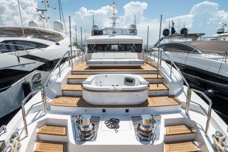 Benetti DELFINO 95