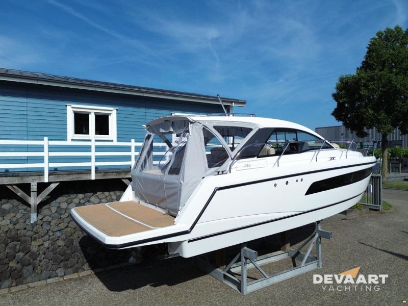 Sealine S335