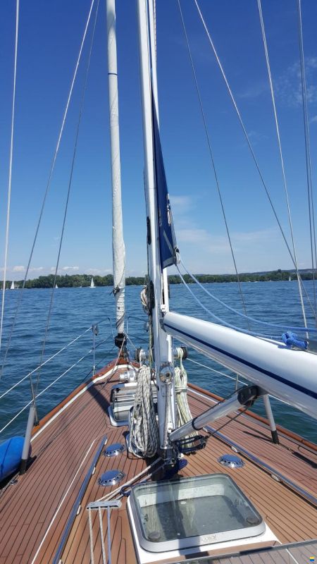 Hallberg-Rassy 352