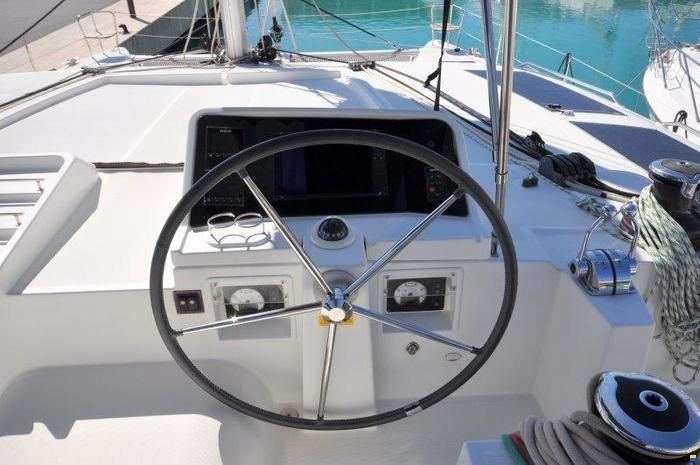 Lagoon 450 F
