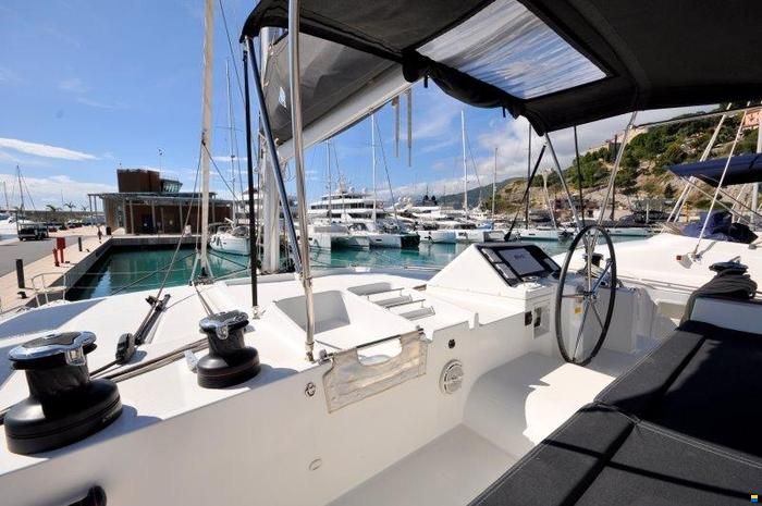 Lagoon 450 F