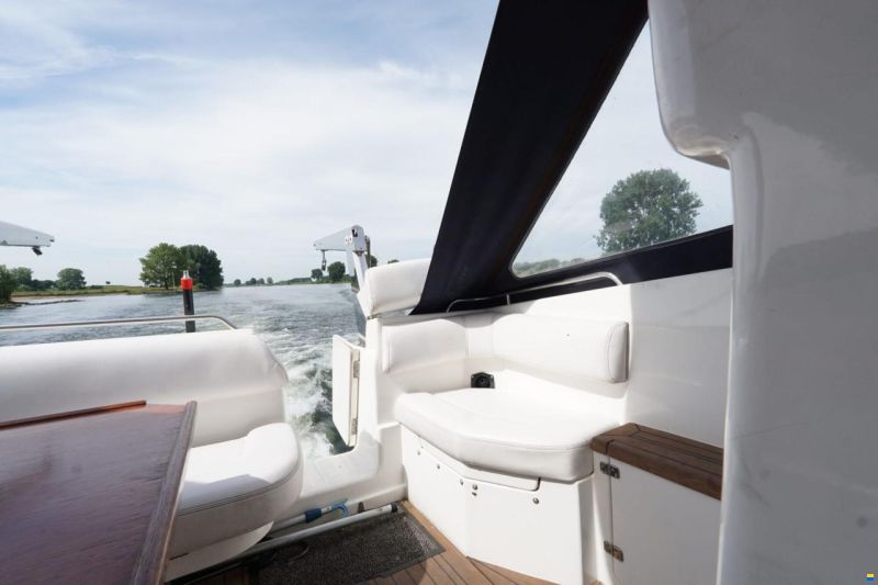 Sealine 328 Sport Bridge