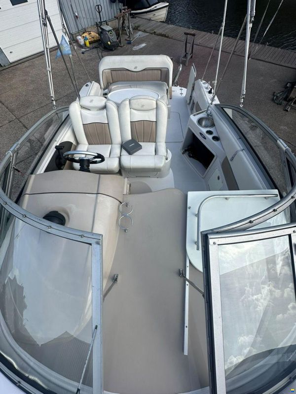 Four Winns 258 Vista