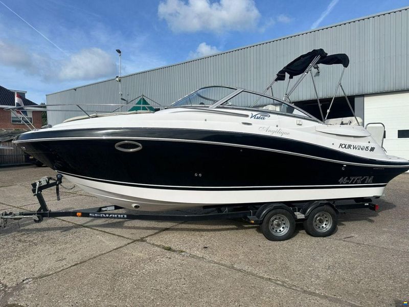 Four Winns 258 Vista