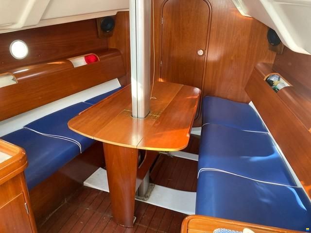 Beneteau First 300