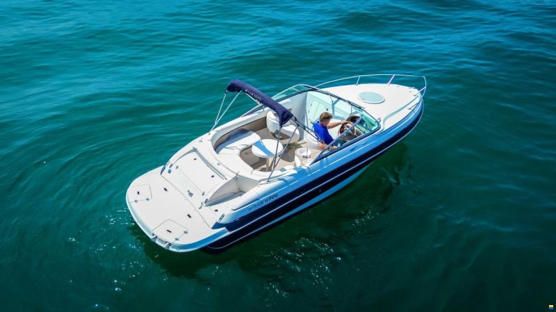 Four Winns 225 Sundowner