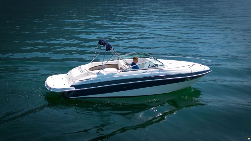 Four Winns 225 Sundowner
