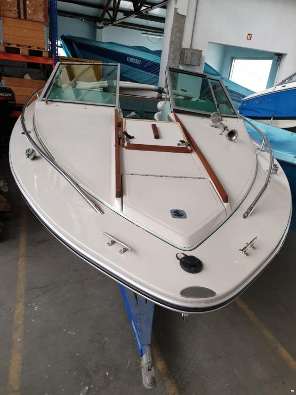 Sea Ray Monaco 195