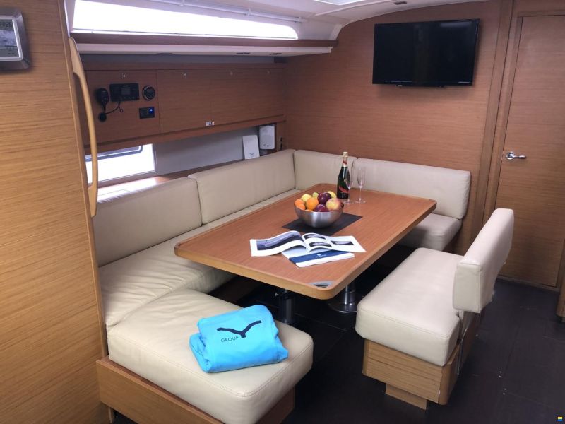 Dufour 470