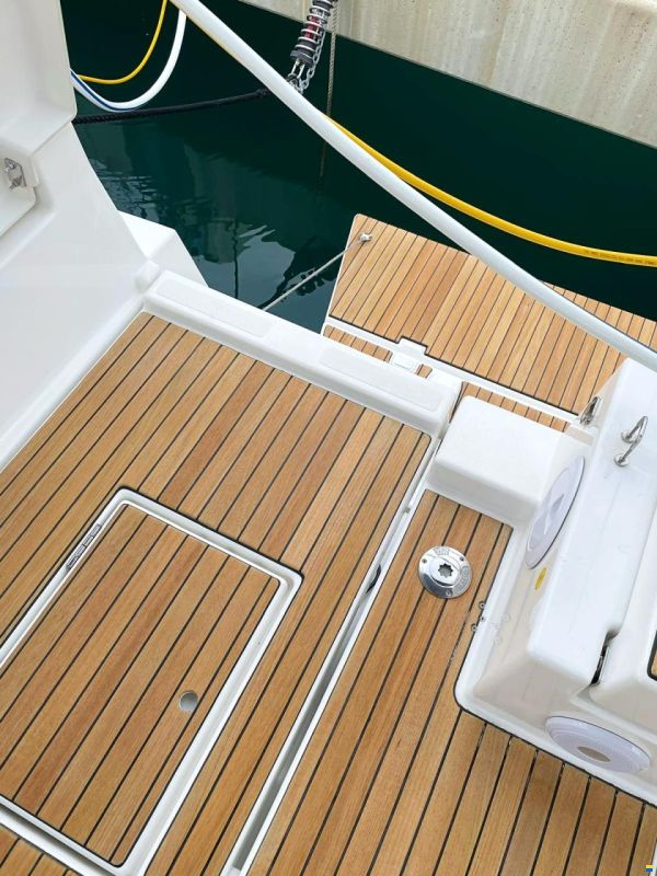 Dufour 530