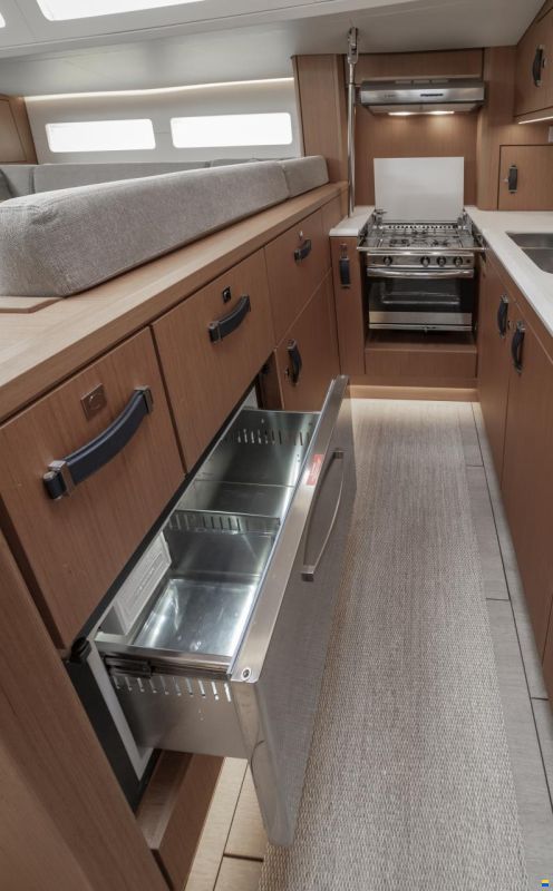 Jeanneau Yacht 60