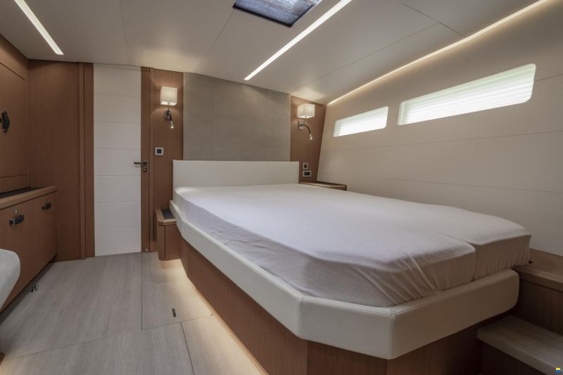 Jeanneau Yacht 60