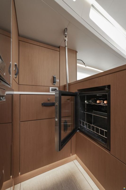 Jeanneau Yacht 60
