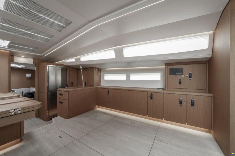 Jeanneau Yacht 60