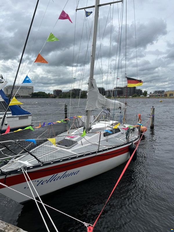 Helmsmann Helmsman 31