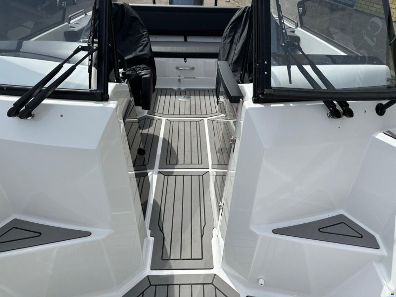 Finnmaster Husky R7 – Kvalitetsaluminium og 200 HK