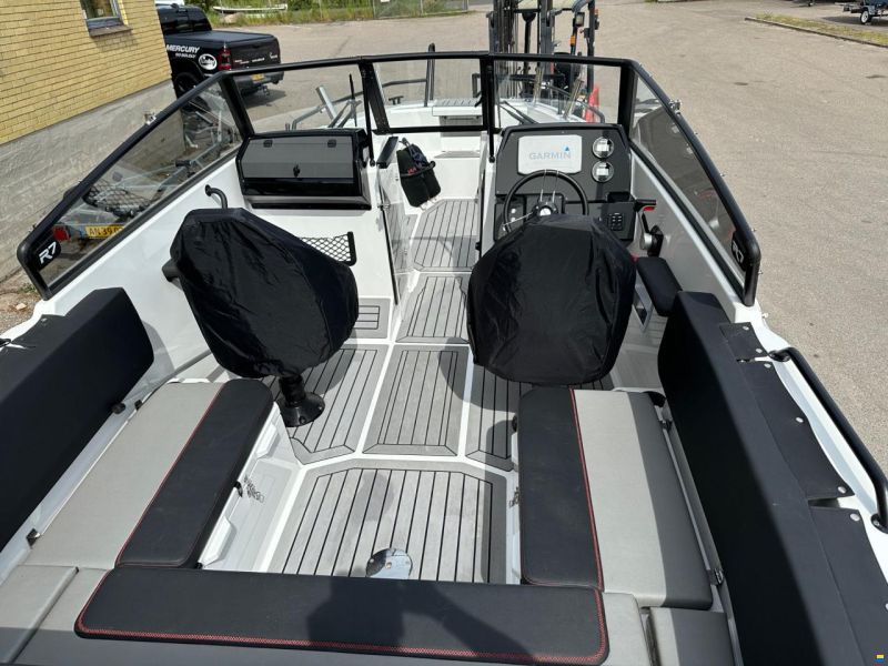 Finnmaster Husky R7 – Kvalitetsaluminium og 200 HK