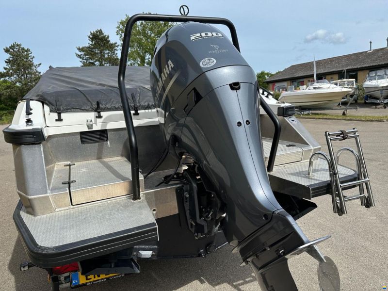 Finnmaster Husky R7 – Kvalitetsaluminium og 200 HK