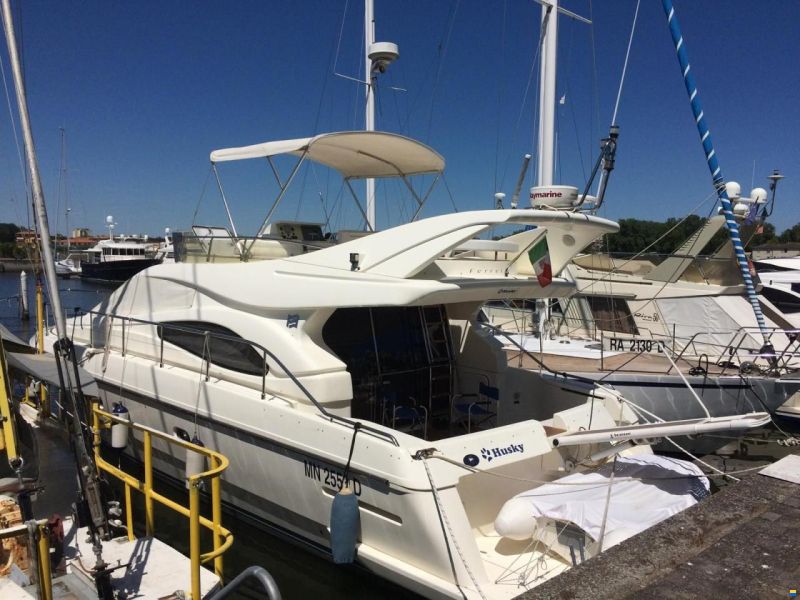 Ferretti 46