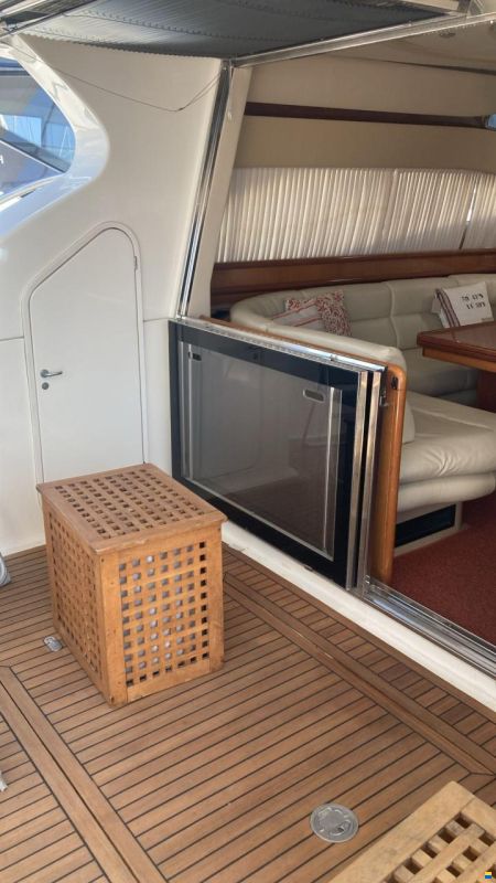 Ferretti 46