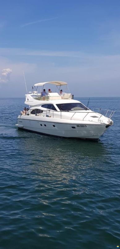 Ferretti 46