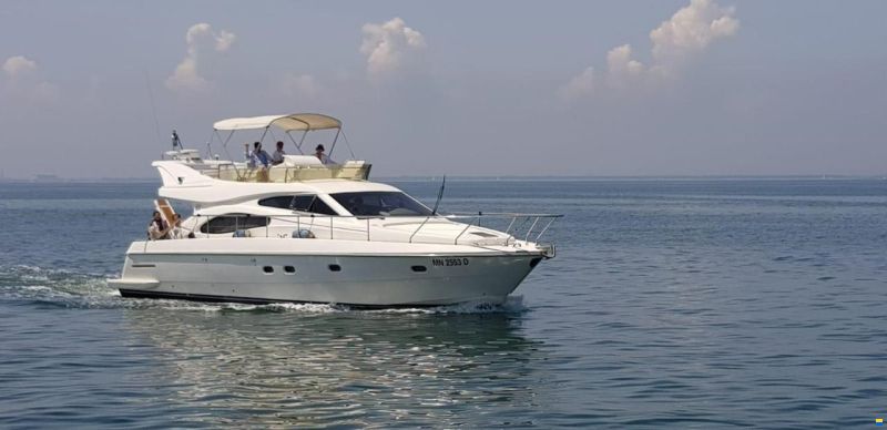Ferretti 46