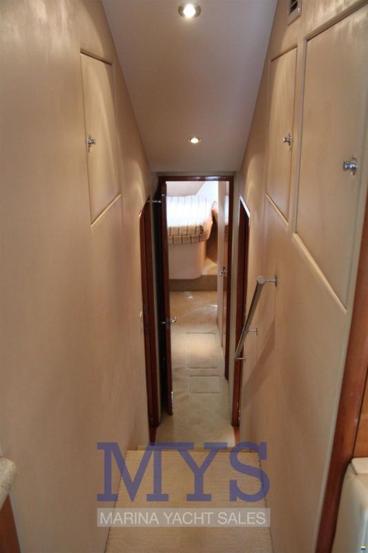 Hatteras 54 Convertible