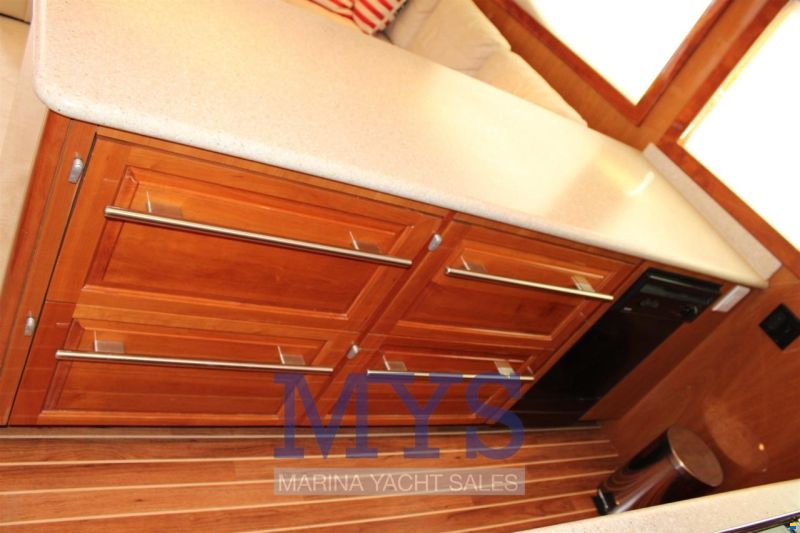 Hatteras 54 Convertible