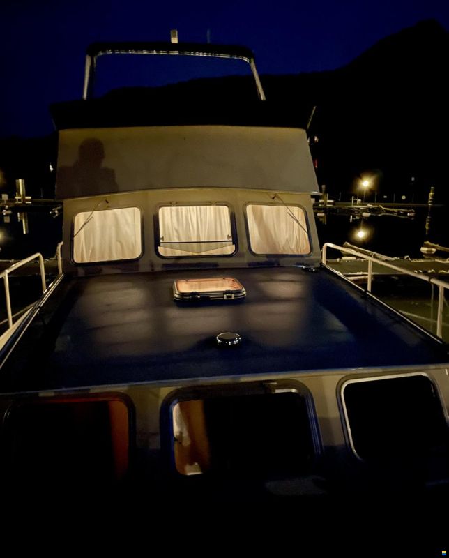 Gruno 1050 Flybridge