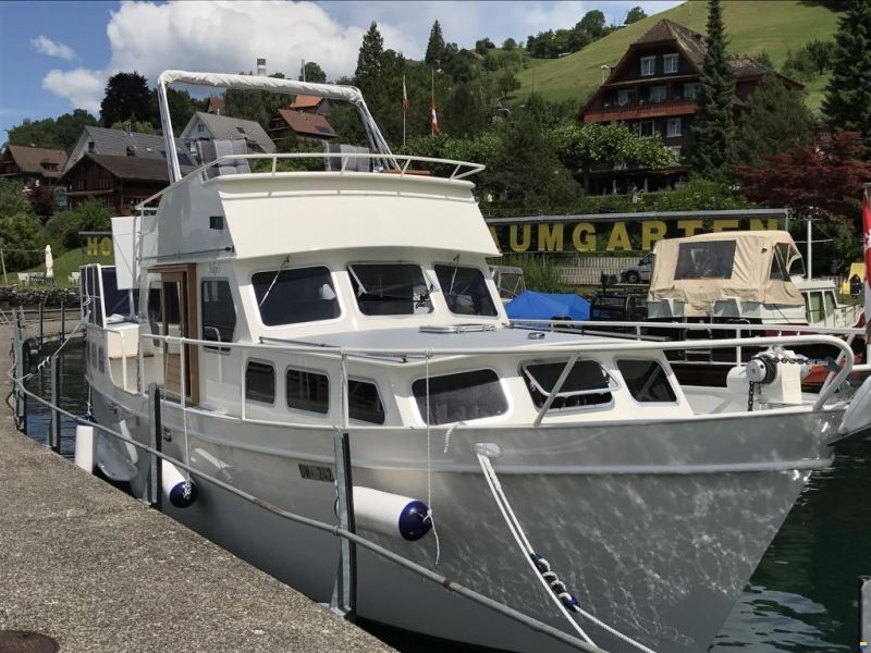 Gruno 1050 Flybridge