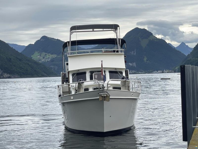 Gruno 1050 Flybridge