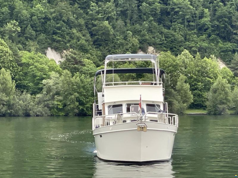 Gruno 1050 Flybridge