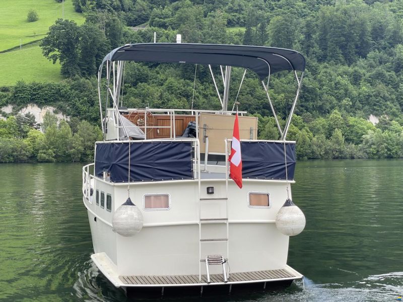 Gruno 1050 Flybridge