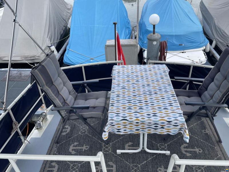 Gruno 1050 Flybridge